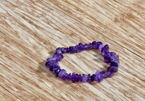 Amethyst Bracelet chip